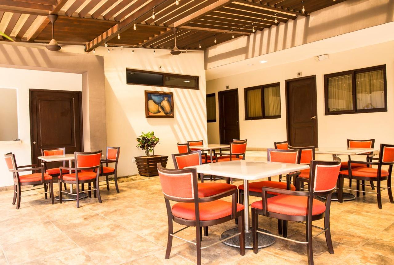 Hotel El Viejo Inn Chinandega Esterno foto